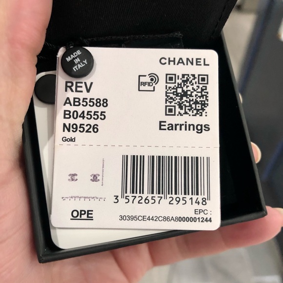 NEW Obazine Chanel CC Gold Color Earrings - Picture 13 of 15